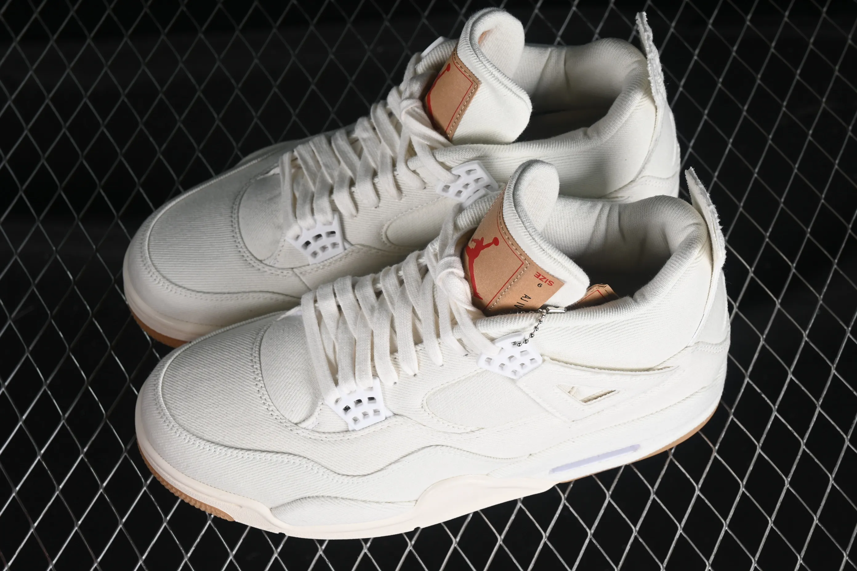 All categories Air Jordan Jordan series basketball shoes Air Jordan 4 GX foreign trade version Levi’s x Air Jordan 4 Denim AJ4 Joe 4 Levis joint basketball shoes AO2571-100